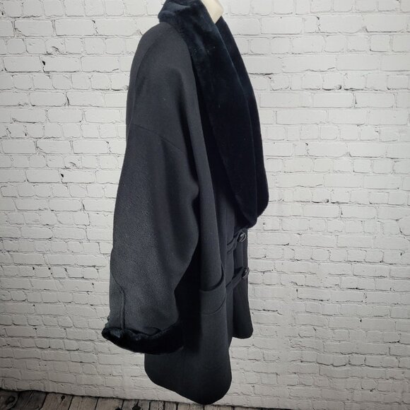VTG Portrait Black Wool Blend Faux Fur Trim Buttoned Lined Over Coat Size 14 - Picture 13 of 13